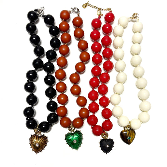 Lovita Necklace | Black / Red
