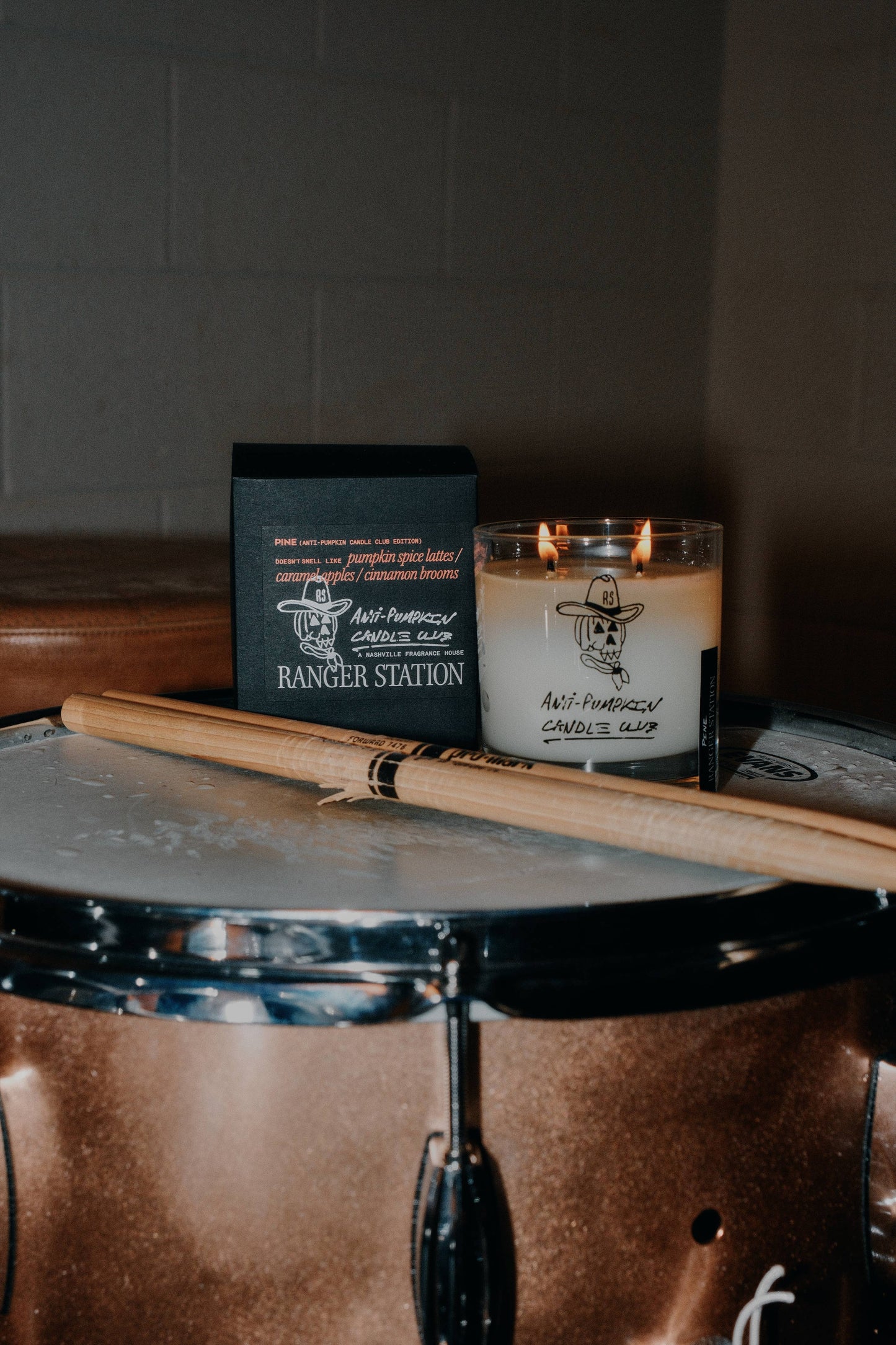 ANTI-PUMPKIN CANDLE