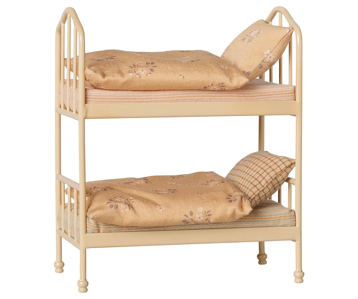 Bunk bed, Mouse | Wheat