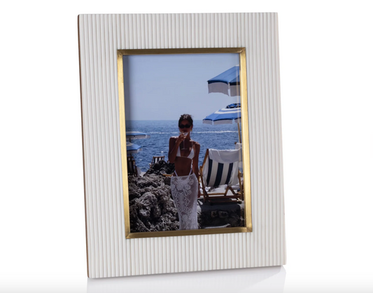 Bossa Ribbed White Resin Photo Frame with Brass Border | 5x7
