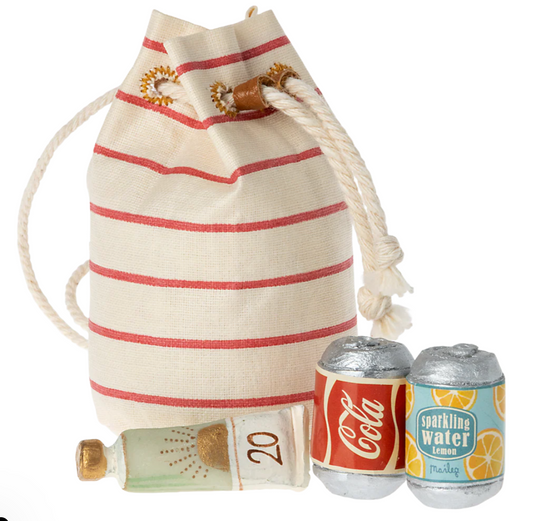 Bag with Beach Essentials | Mouse