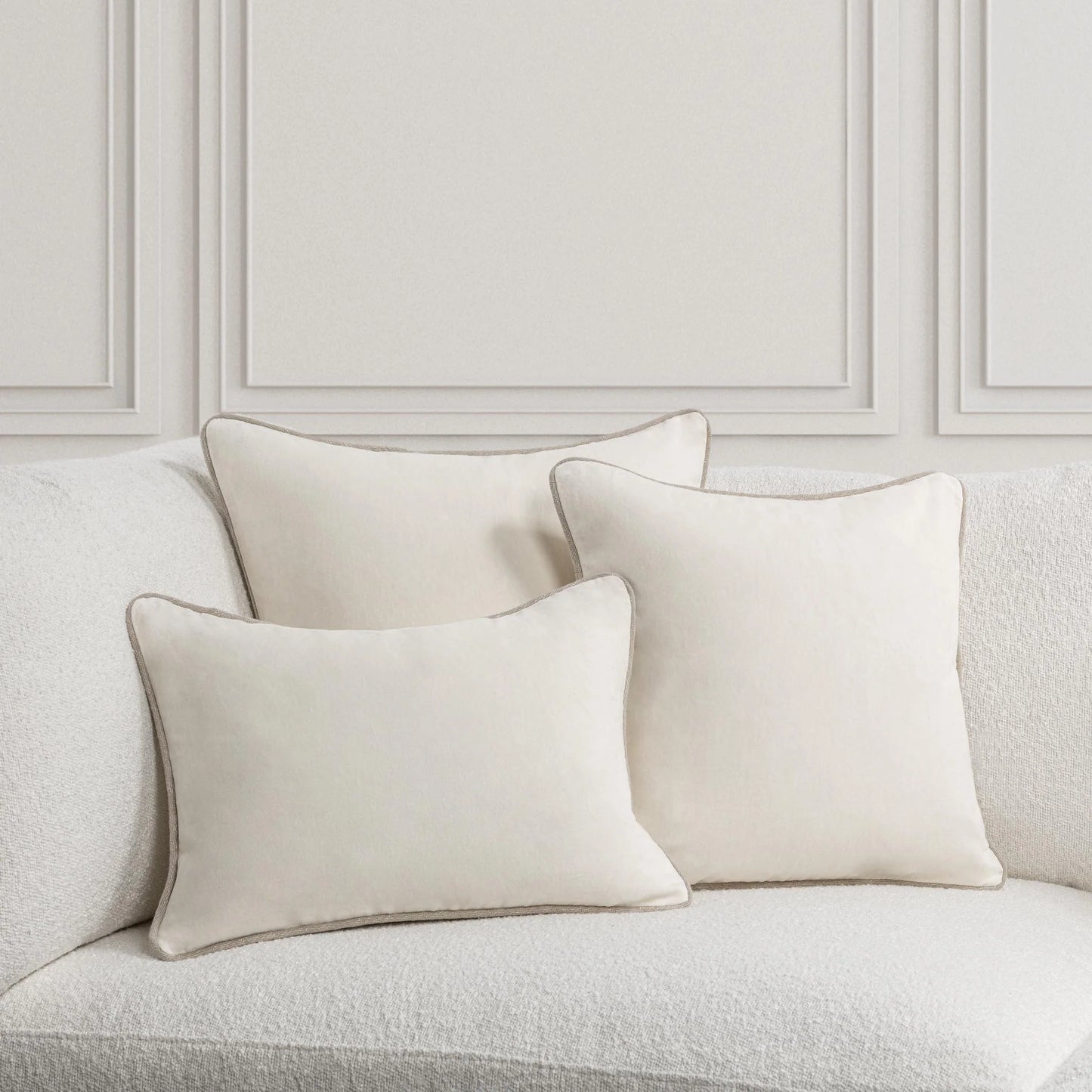 Heirloom Velvet Ivory Pillow | 22"
