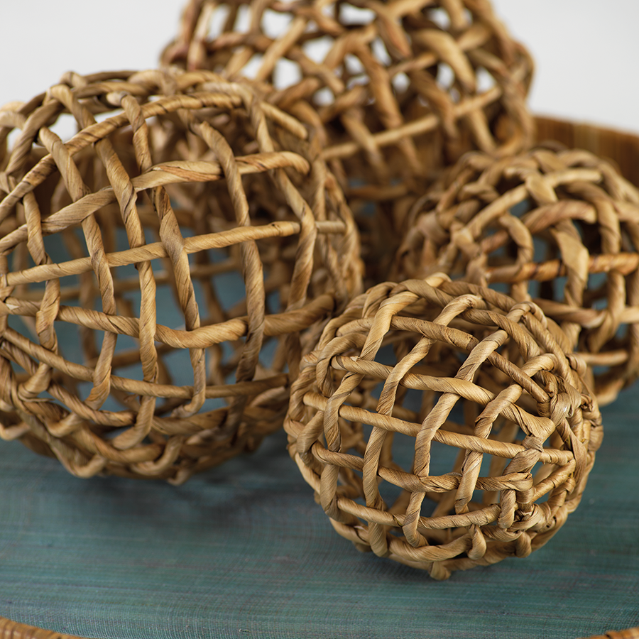 Water Hyacinth Twisted Fill Ball 6.75"