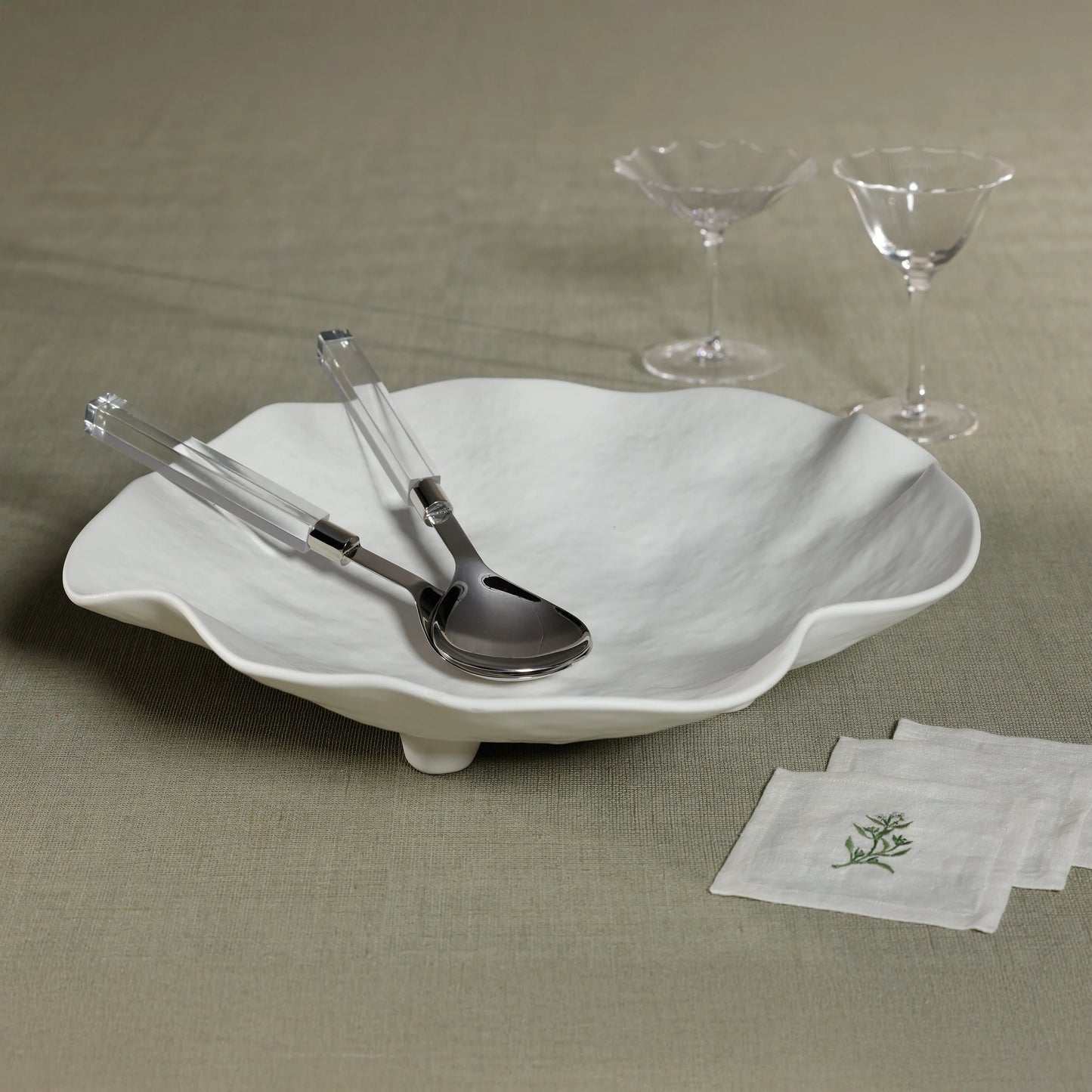 Alfresco Ceramic Round Wavy Bowl on Stand