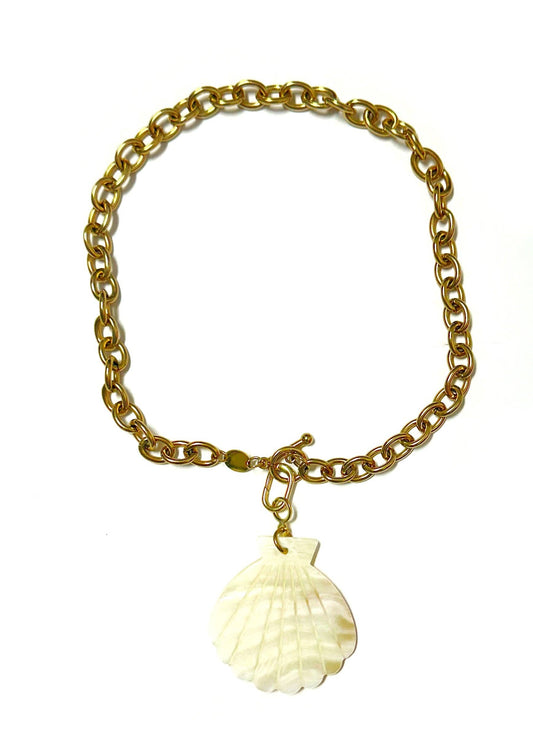 Reacher Shell Necklace
