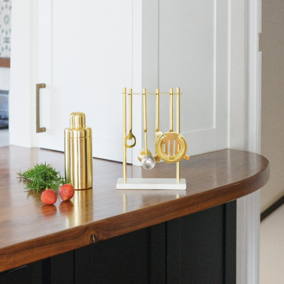 Verona Hanging Bar Set w/White Marble Stand | Gold